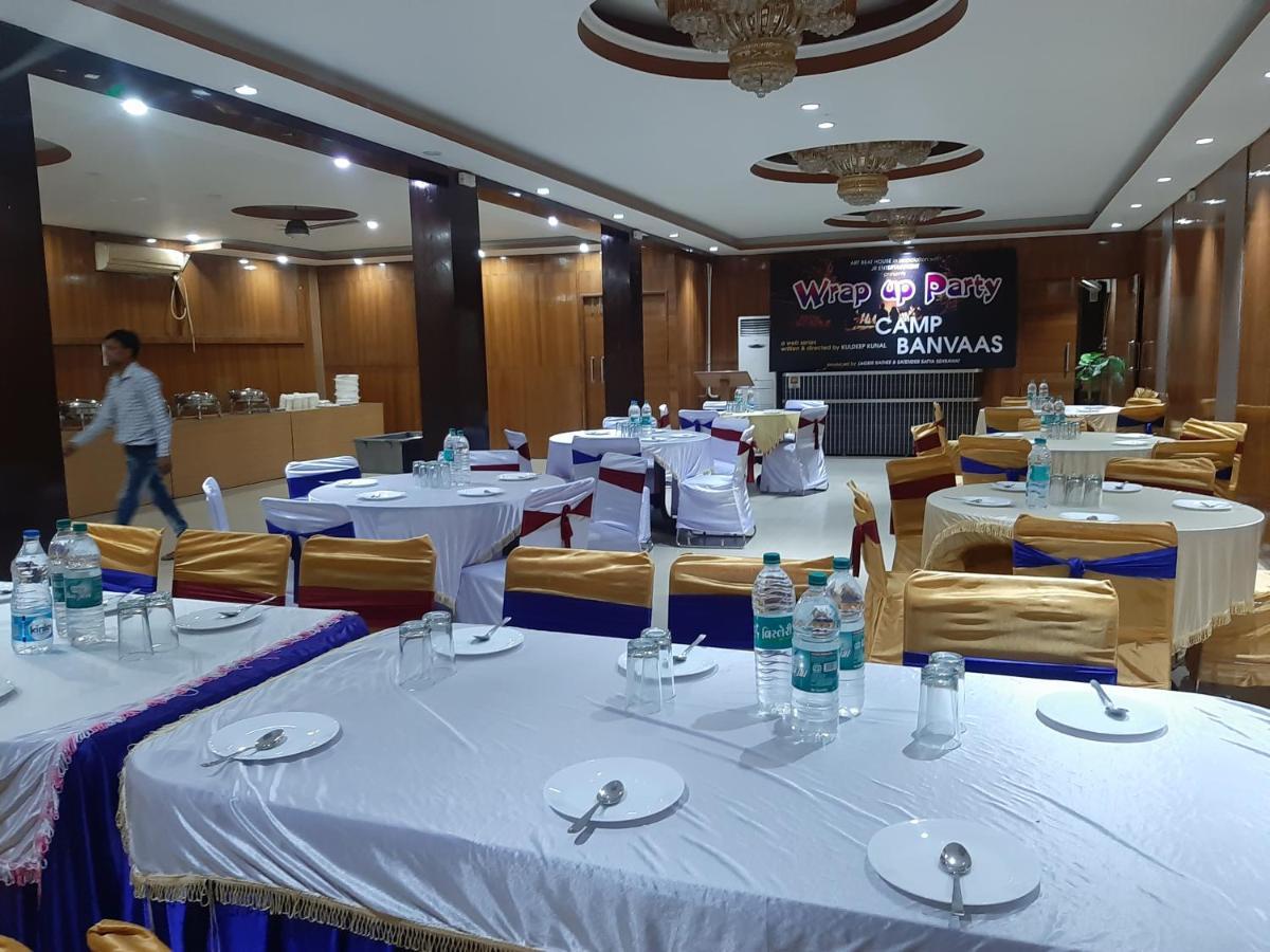 Hotel Platinum Plaza Rohtak Экстерьер фото