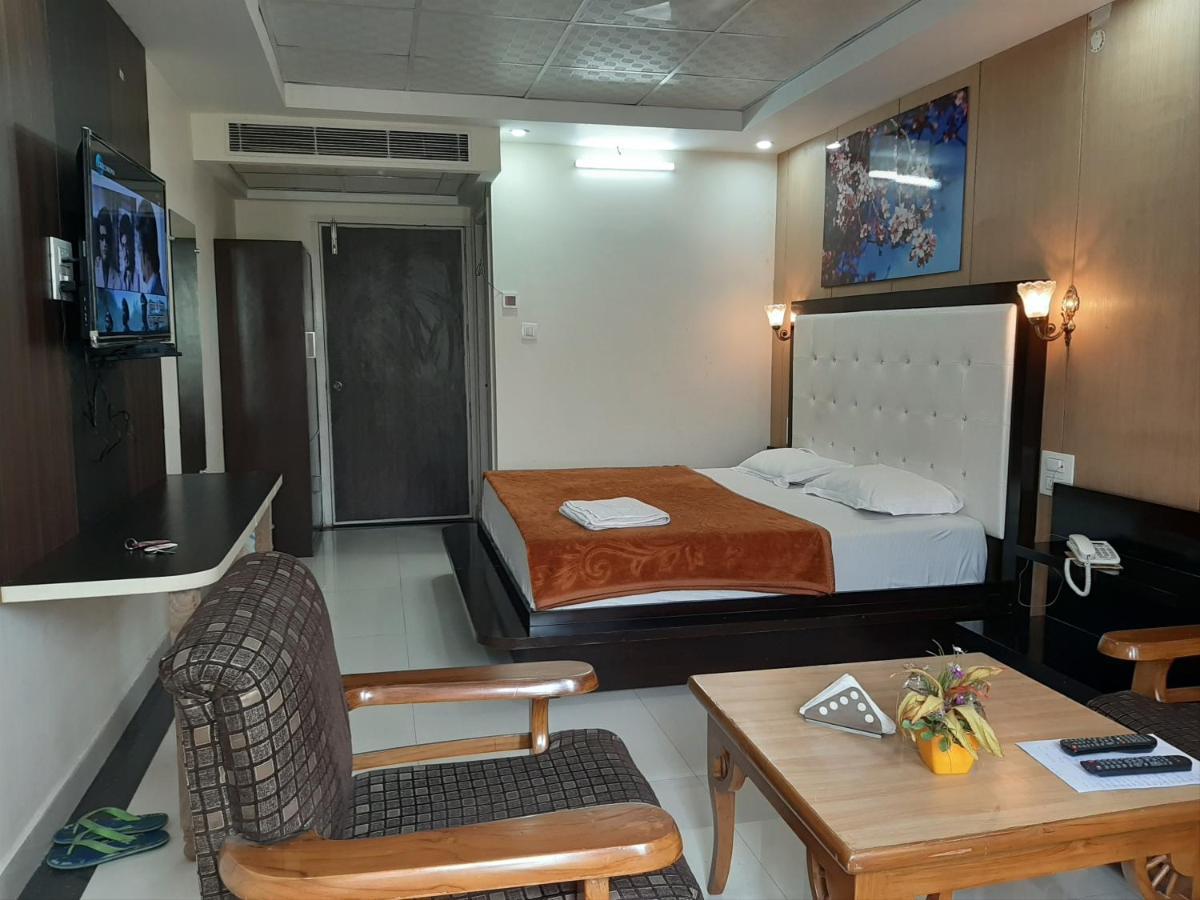 Hotel Platinum Plaza Rohtak Экстерьер фото