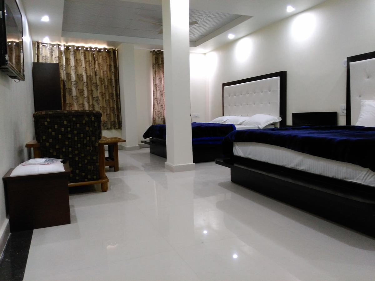 Hotel Platinum Plaza Rohtak Экстерьер фото
