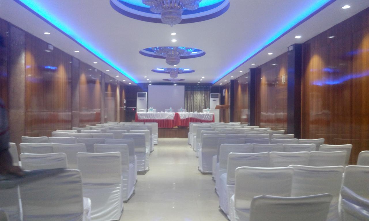 Hotel Platinum Plaza Rohtak Экстерьер фото