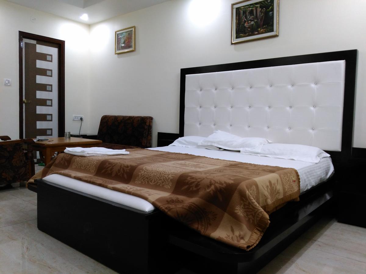 Hotel Platinum Plaza Rohtak Экстерьер фото