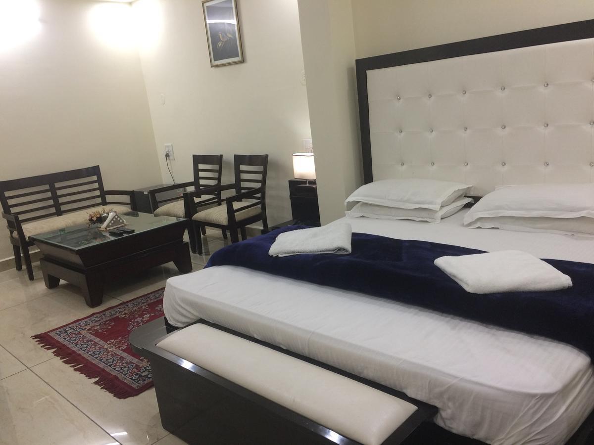 Hotel Platinum Plaza Rohtak Экстерьер фото