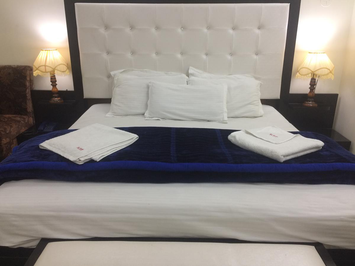 Hotel Platinum Plaza Rohtak Экстерьер фото