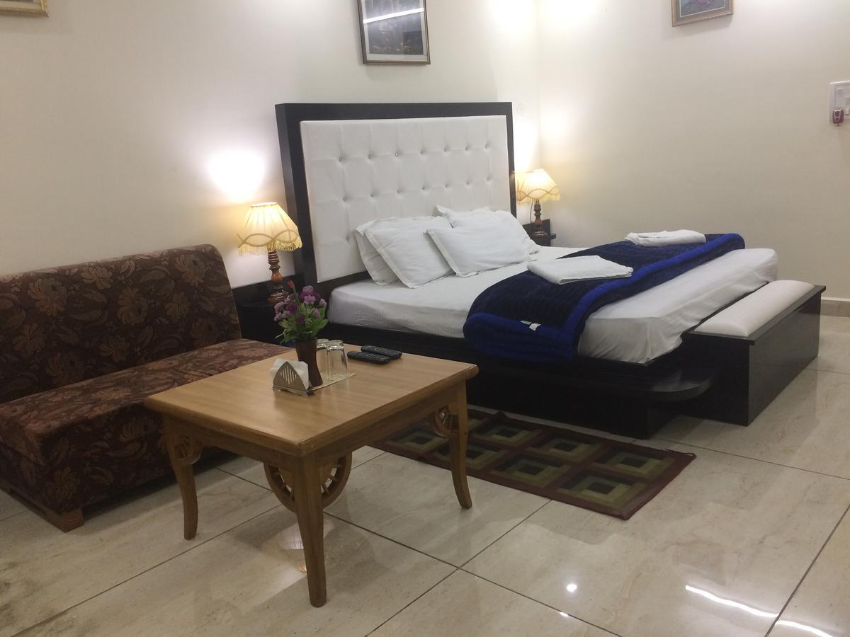 Hotel Platinum Plaza Rohtak Экстерьер фото